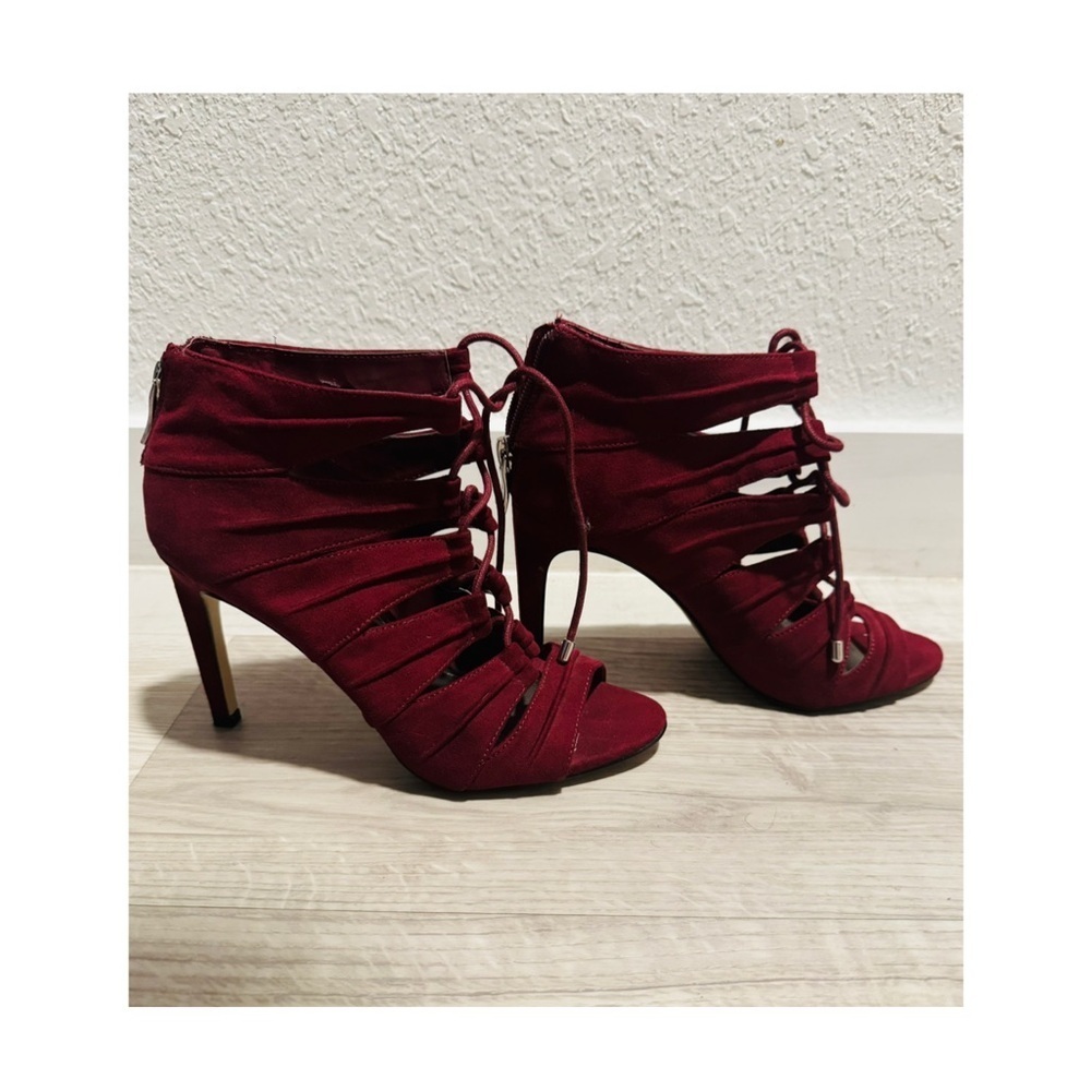 Red Heels - Picture 2 of 5